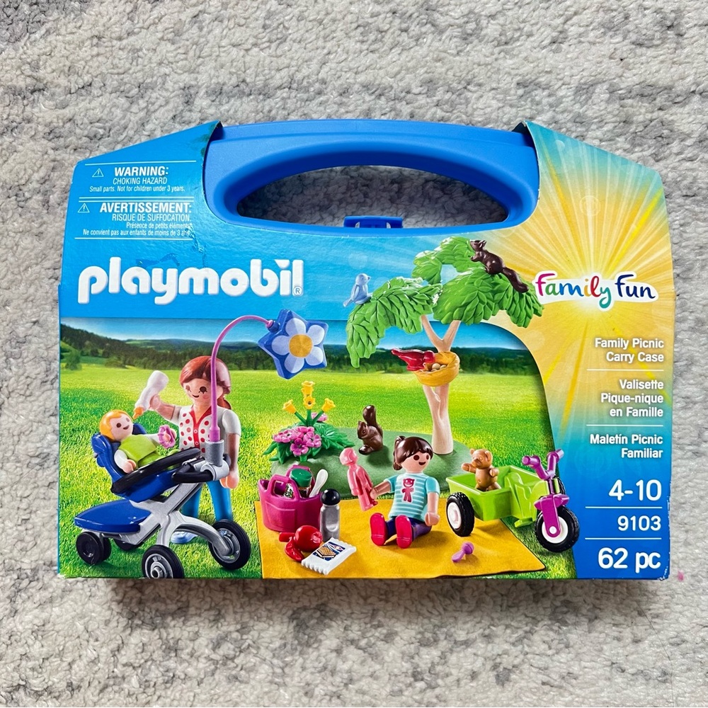 Playmobil Family Fun Blue Picnic Carry Case Playset 9103
